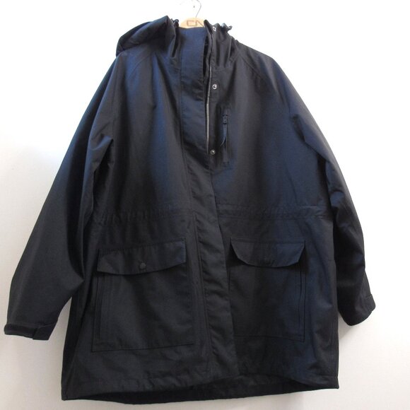 Astrid Wild Scandinavian Outdoor Emma Shell Jacket in Black - Picture 12 of 13